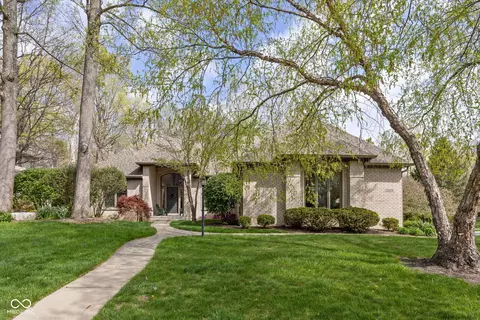 11618 Summit Cir, Zionsville, IN 46077