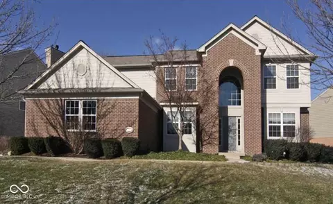 5694 Blackfoot Trl, Carmel, IN 46033