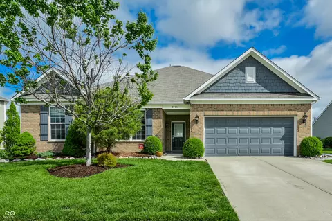 8906 Banner Dr, Brownsburg, IN 46112