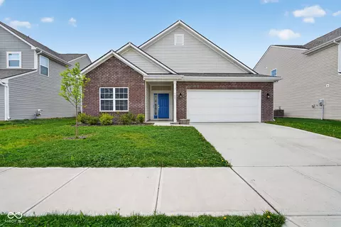 1453 Silver Pine Ln, Sheridan, IN 46069