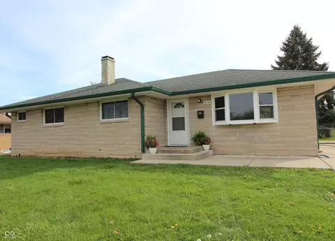 514 Memorial Dr, Beech Grove, IN 46107