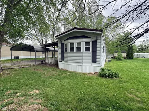 363 Gentlemen Pl, Cloverdale, IN 46120