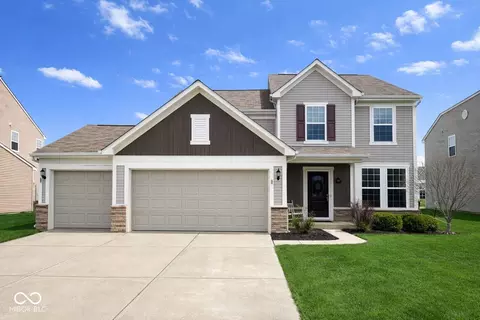 6638 Keepsake Dr, Whitestown, IN 46075