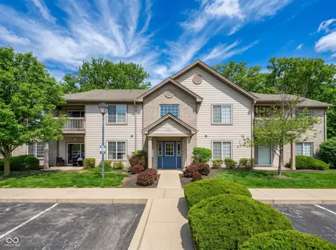 9804 Legends Creek Dr #104, Indianapolis, IN 46229
