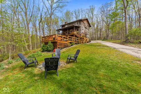 2150 Echo Lake Ln, Morgantown, IN 46160