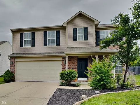 12442 Quarterback Ln, Fishers, IN 46037