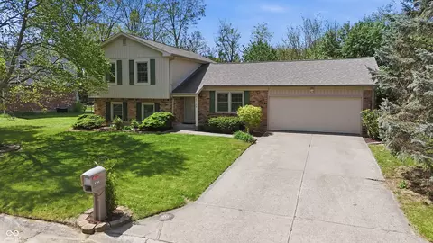 8768 Meadowridge Ln, Indianapolis, IN 46217