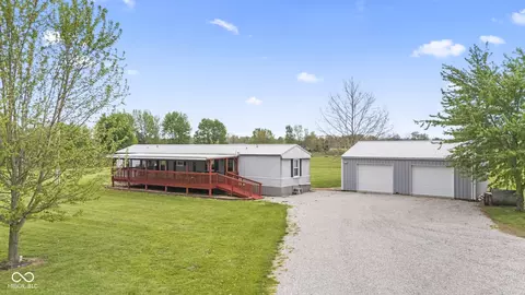 4999 W Lake Rd W, Scottsburg, IN 47170