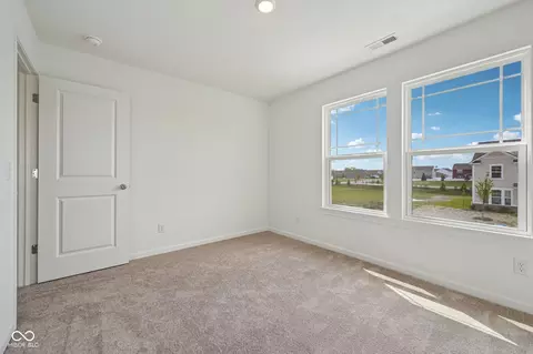Bedroom - 6665 Cobblestone Dr, Pendleton, IN 46064 photo 6 of 10