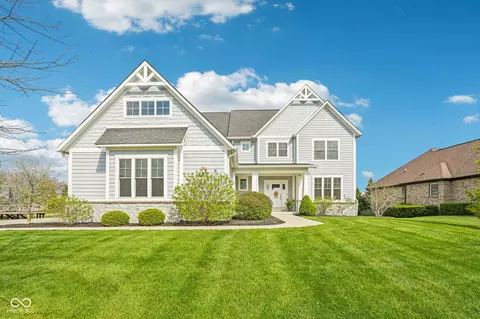 16637 Holly Oak Dr, Westfield, IN 46074
