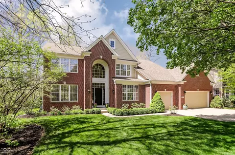 6834 Woodhaven Pl, Zionsville, IN 46077