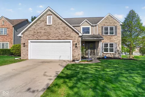 4864 Ashbrook Dr, Noblesville, IN 46062