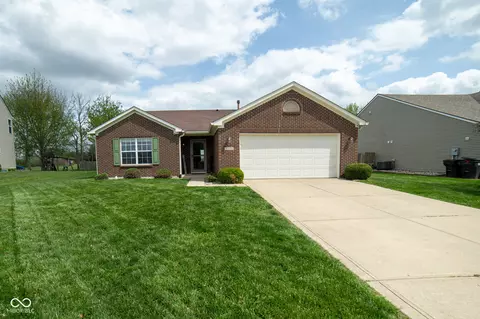 5573 Breaburn Rd, Bargersville, IN 46106