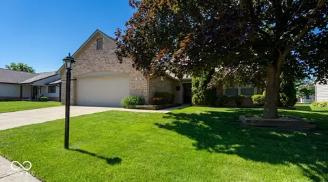 4221 Bay Leaf Cir, Indianapolis, IN 46237
