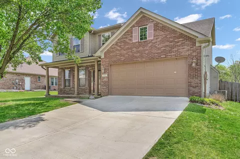 880 Deer Field Dr, Greencastle, IN 46135