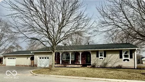 1202 7th St, Covington, IN 47932