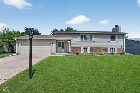 8614 Stonewall Dr, Indianapolis, IN 46231