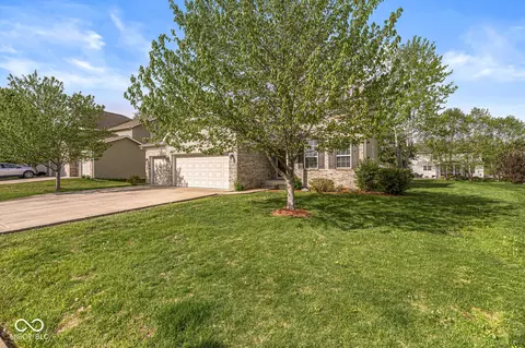 Exterior - 5184 Nicodemus Dr, Plainfield, IN 46168 photo 4 of 9