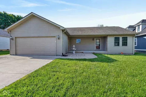417 W Jackson St, Knightstown, IN 46148