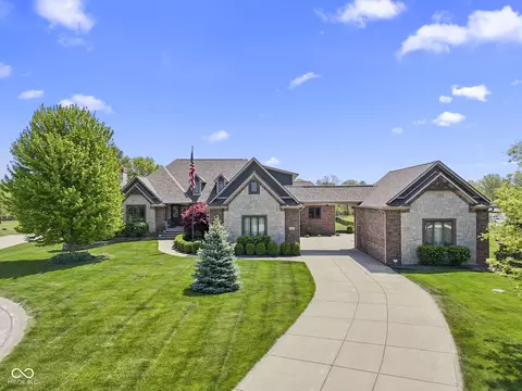 6719 E Cross Timbers Ct, Martinsville, IN 46151