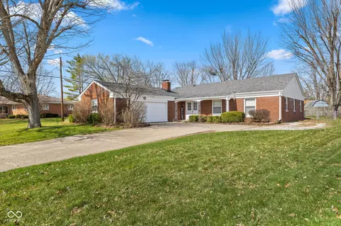 8109 Laura Lynne Ln, Indianapolis, IN 46217
