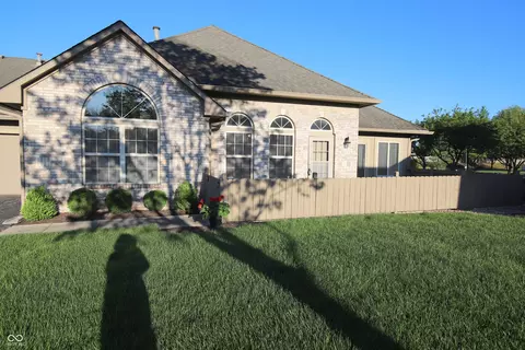11132 Seabury Ct, Fishers, IN 46038