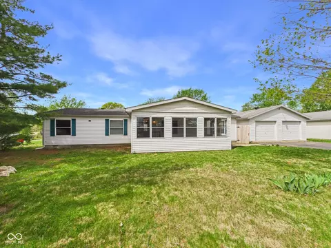 6313 N Lunar Ln, Alexandria, IN 46001
