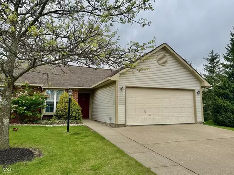 210 Woodberry Dr, Danville, IN 46122