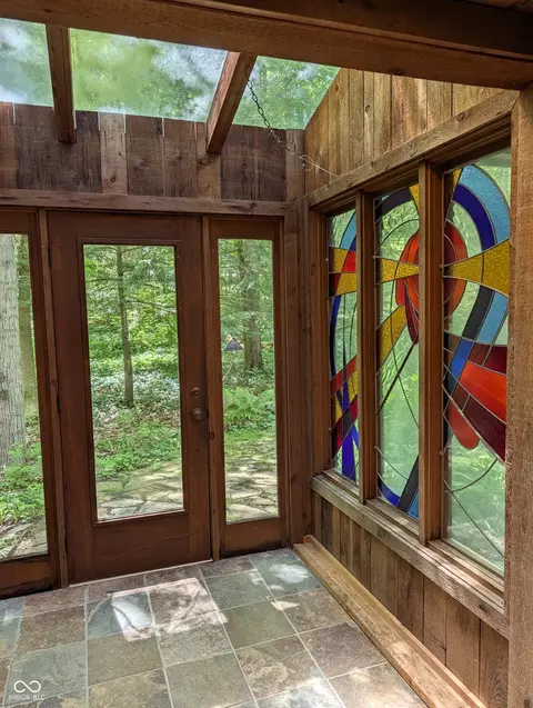 7953 Spring Mill Rd, Indianapolis, IN 46260