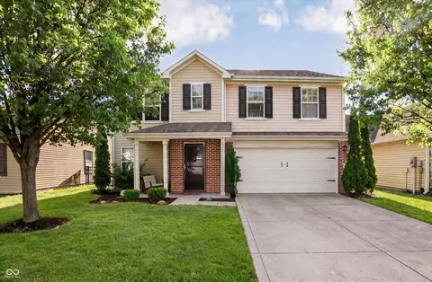 2247 Cedarmill Dr, Franklin, IN 46131