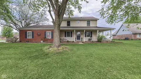 522 La Reforma Dr, Greenwood, IN 46143