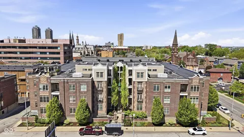 450 E Ohio St #220, Indianapolis, IN 46204