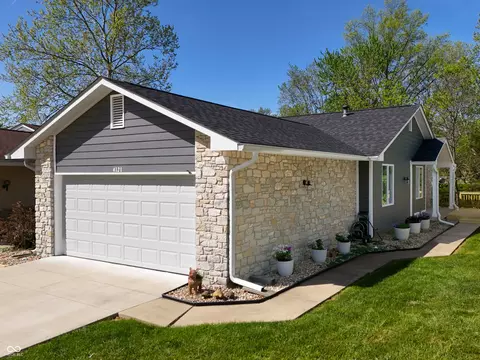 4121 Shields Dr, Columbus, IN 47201