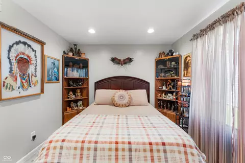 Bedroom - 4121 Shields Dr, Columbus, IN 47201 photo 5 of 10
