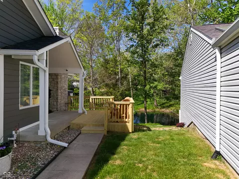 Exterior - 4121 Shields Dr, Columbus, IN 47201 photo 2 of 16