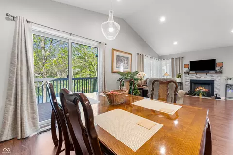 Dining - 4121 Shields Dr, Columbus, IN 47201 photo 6 of 6
