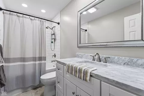 Bath - 4121 Shields Dr, Columbus, IN 47201 photo 1 of 2