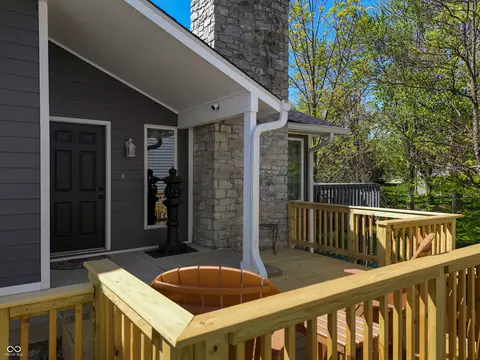 Exterior - 4121 Shields Dr, Columbus, IN 47201 photo 3 of 16