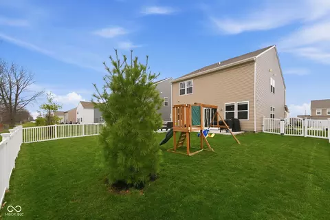 9208 Larson Dr, Pendleton, IN 46064 photo 5