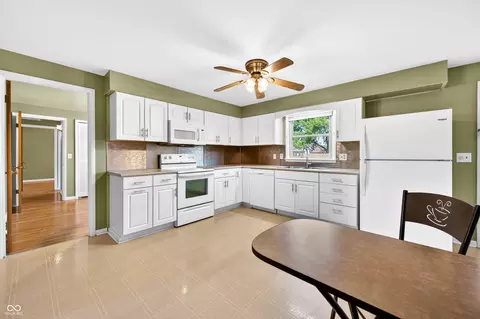 Kitchen - 2240 Sims Dr, Columbus, IN 47203 photo 1 of 6