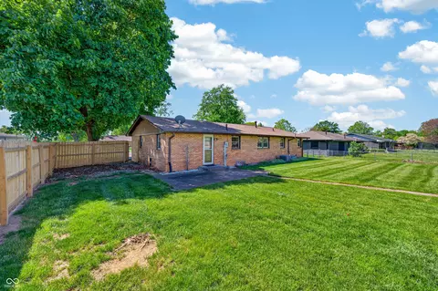 Exterior - 2240 Sims Dr, Columbus, IN 47203 photo 6 of 15