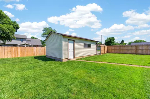 Exterior - 2240 Sims Dr, Columbus, IN 47203 photo 15 of 15