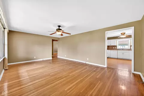Living - 2240 Sims Dr, Columbus, IN 47203 photo 2 of 7