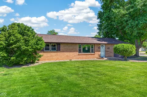 2240 Sims Dr, Columbus, IN 47203