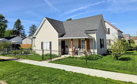 206 N Walnut St, Roachdale, IN 46172