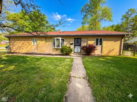 8214 Forsythia Ct, Indianapolis, IN 46219