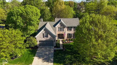 10928 Echo Grove Cir, Indianapolis, IN 46236