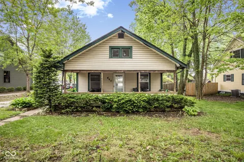 640 N Rangeline Rd, Carmel, IN 46032