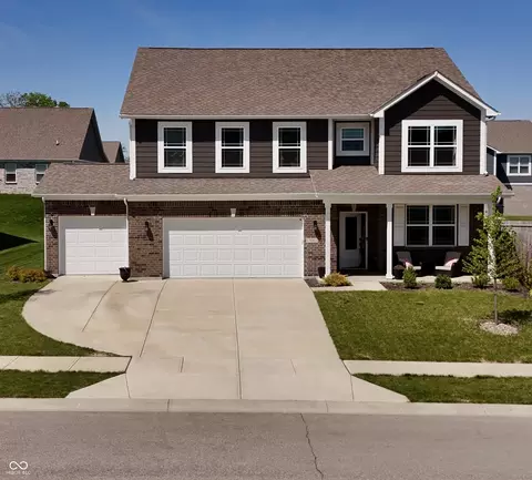 956 Ridge Rock Ln, Bargersville, IN 46106