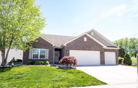 9633 Timber Cir, Mccordsville, IN 46055